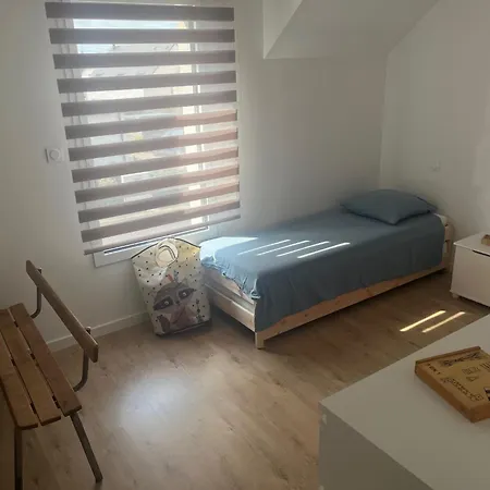 Maison De 3 Chambres, 6 A 8 Personnes *